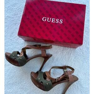 NWT Guess Belloma Green Multi Leather Platform Heel Size 8.5